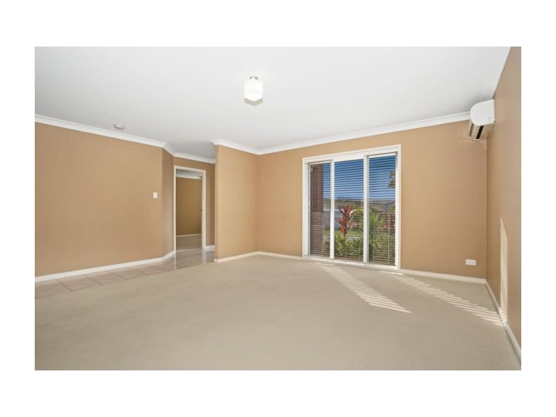 10 Ainslie Street, Pacific Pines QLD 4211