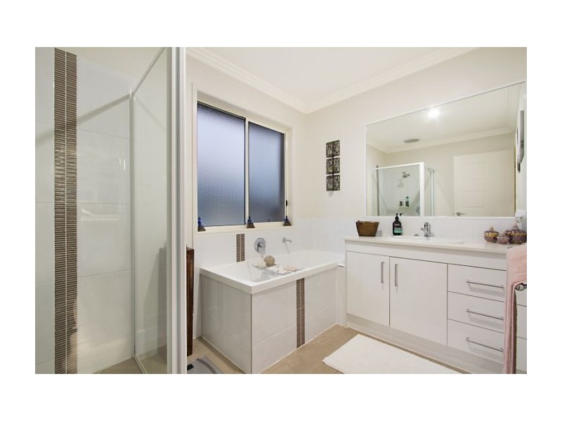 5 Candlebark Circuit, Upper Coomera QLD 4209