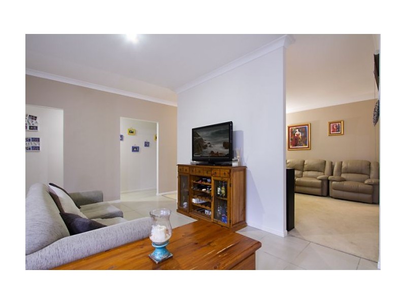 16 Strathburn Crescent, Ormeau QLD 4208