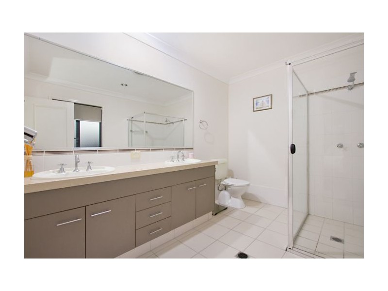 16 Strathburn Crescent, Ormeau QLD 4208