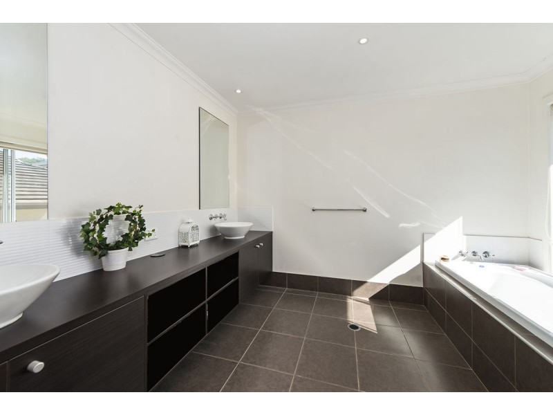 10 Nandina Court, Upper Coomera QLD 4209