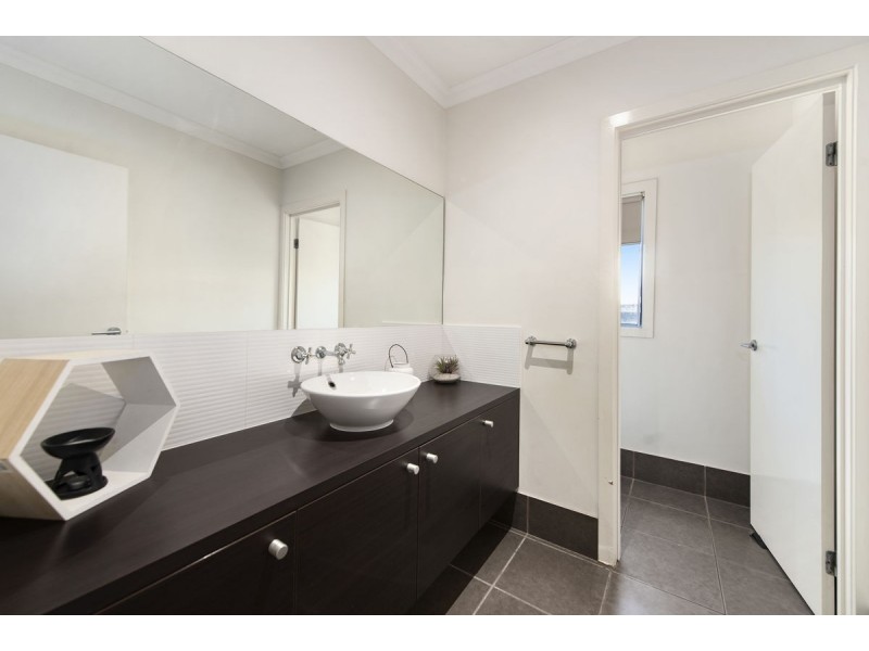 10 Nandina Court, Upper Coomera QLD 4209