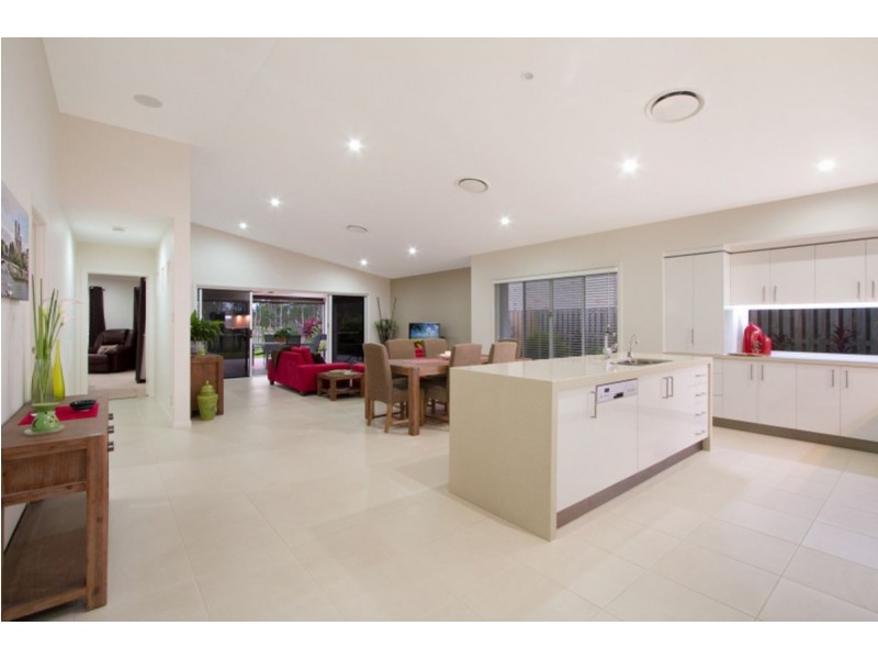 28 Bunderoo Circuit, Pimpama QLD 4209