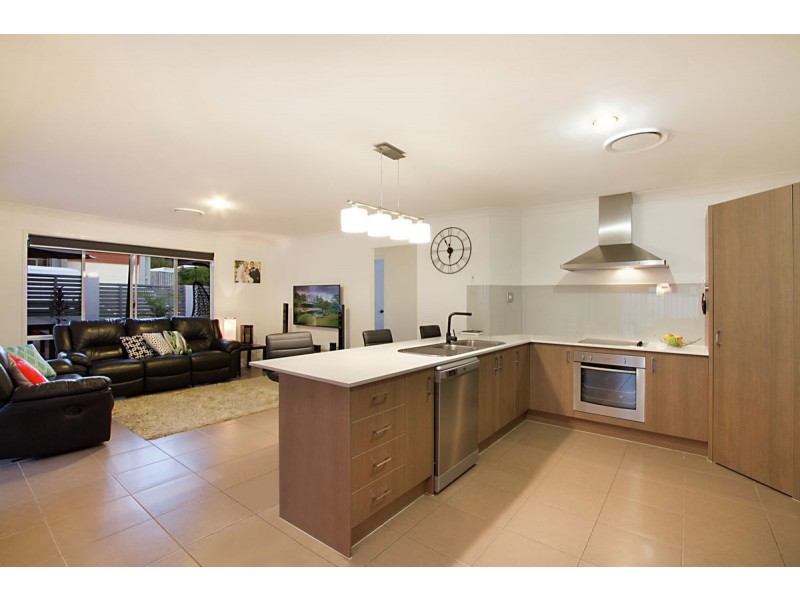 6 Starush Court, Upper Coomera QLD 4209