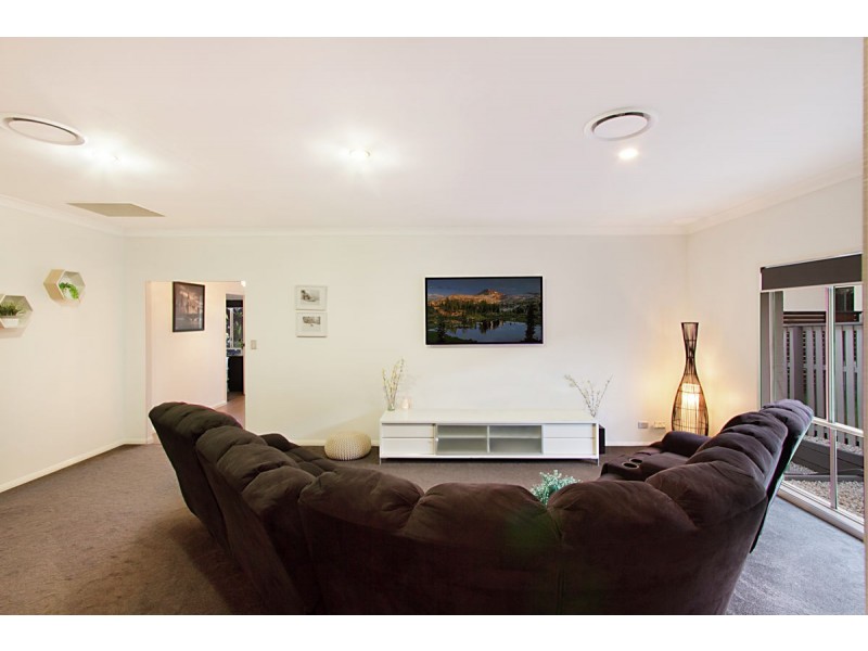 6 Starush Court, Upper Coomera QLD 4209