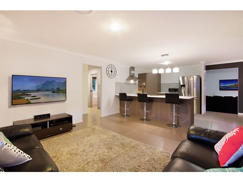 6 Starush Court, Upper Coomera QLD 4209