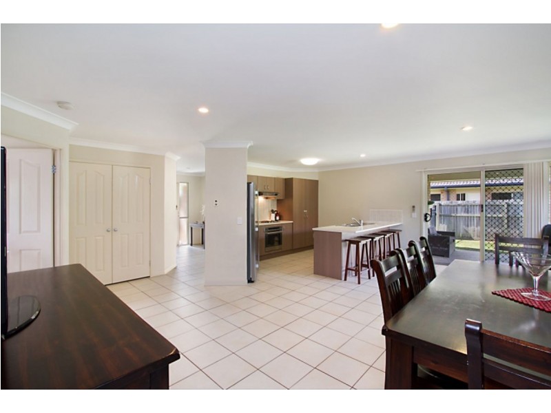 8 Firecrest Close, Upper Coomera QLD 4209