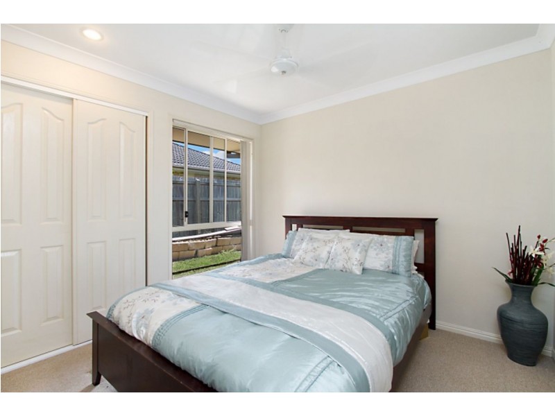 8 Firecrest Close, Upper Coomera QLD 4209