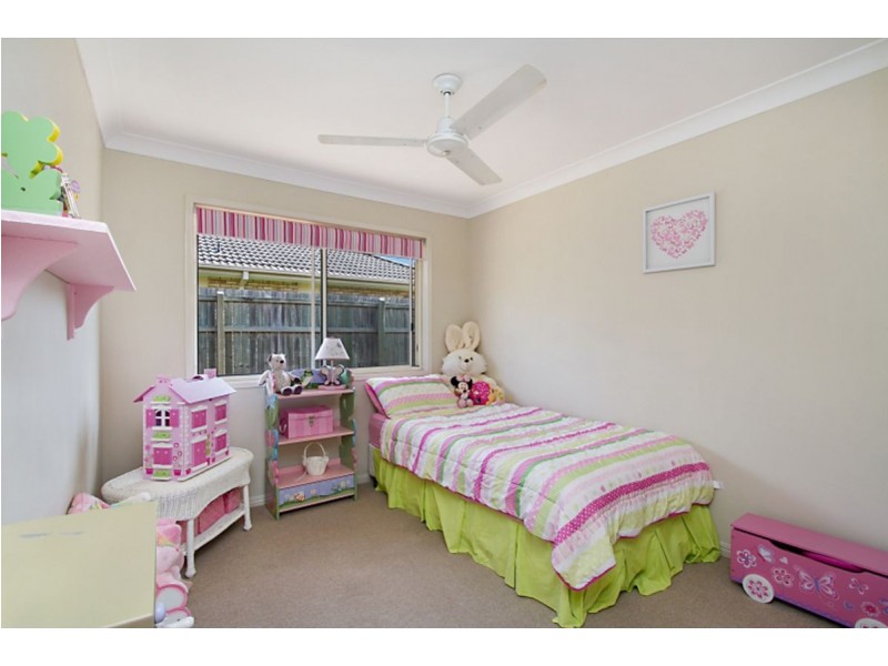 8 Firecrest Close, Upper Coomera QLD 4209