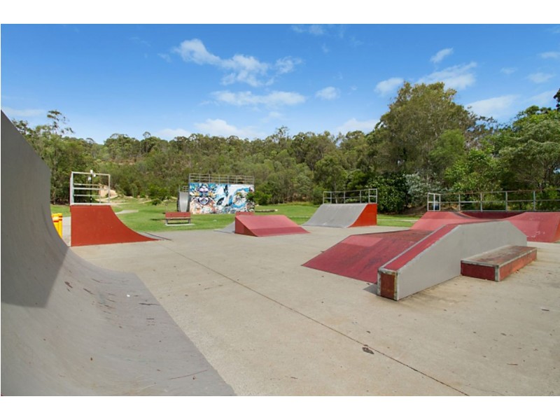 8 Firecrest Close, Upper Coomera QLD 4209