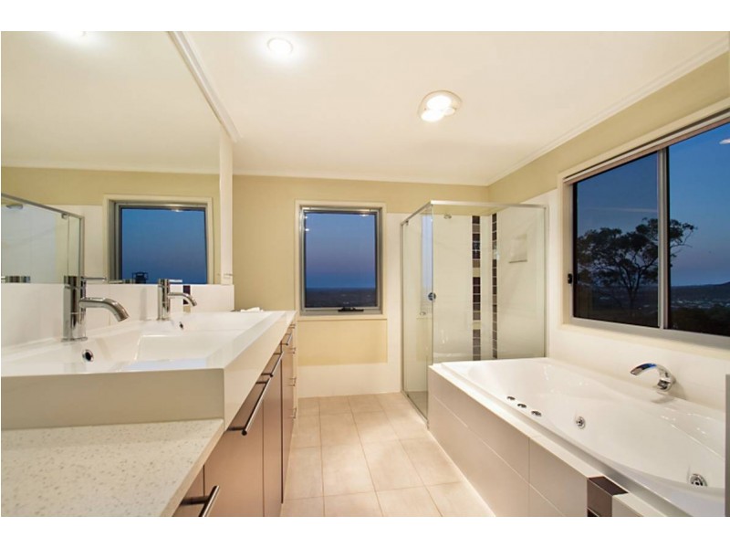 33 Otmoor Road, Upper Coomera QLD 4209