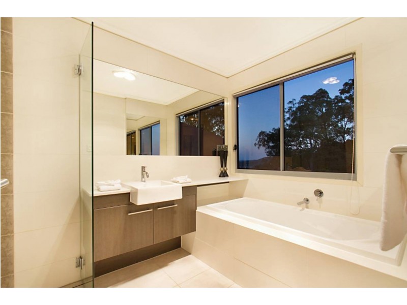 33 Otmoor Road, Upper Coomera QLD 4209