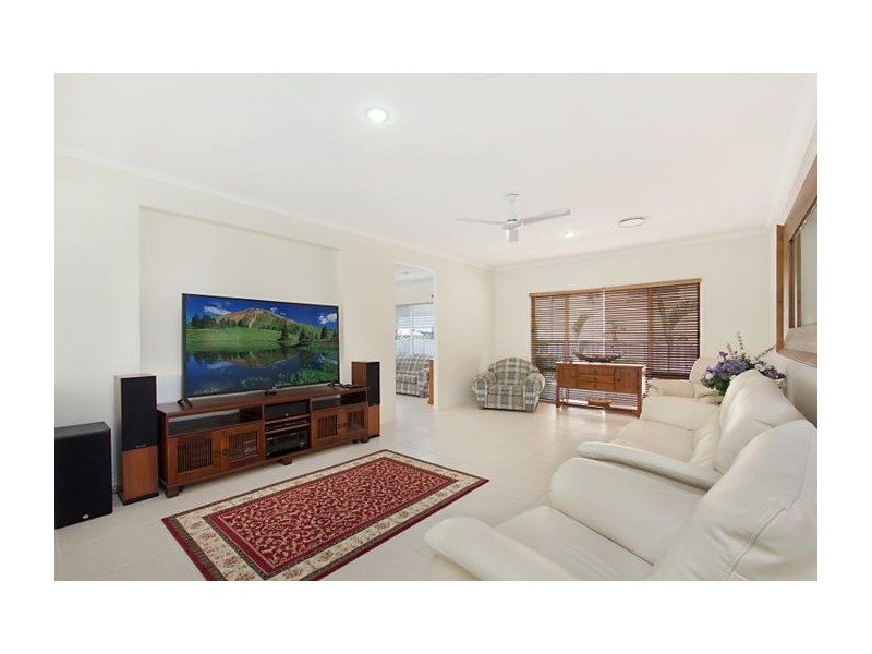 16 Greendragon Crescent, Upper Coomera QLD 4209