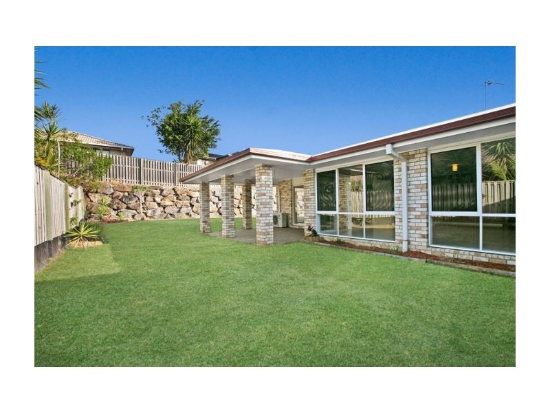 10 Ainslie Street, Pacific Pines QLD 4211