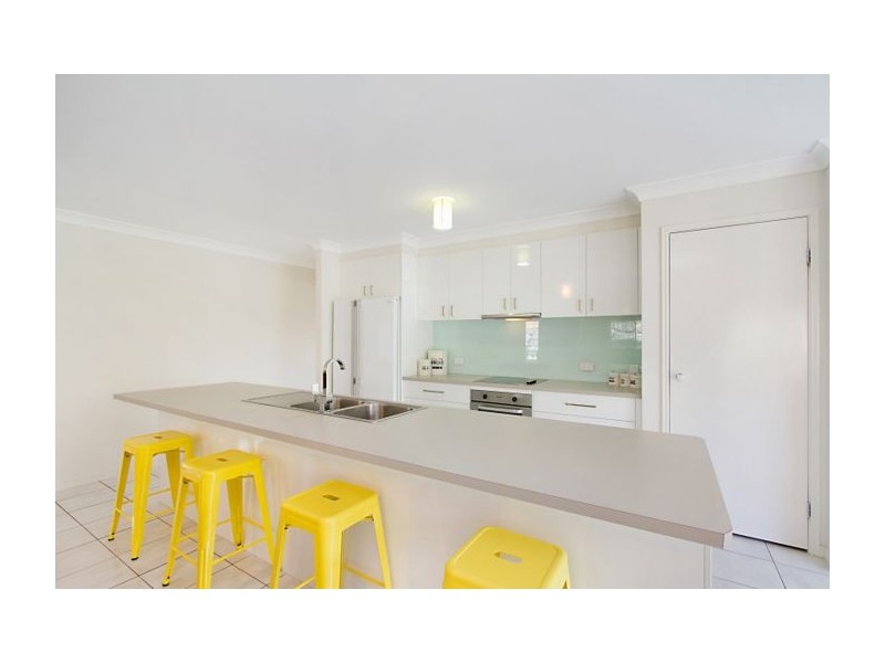 10 Ainslie Street, Pacific Pines QLD 4211