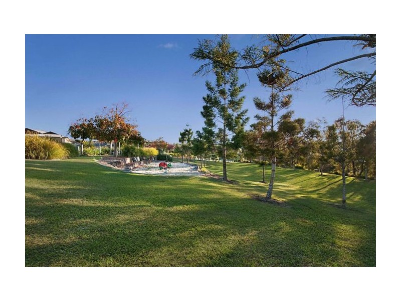 10 Ainslie Street, Pacific Pines QLD 4211