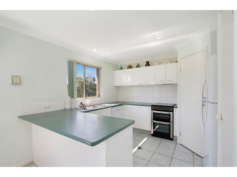 25 Tipuana Drive, Elanora QLD 4221