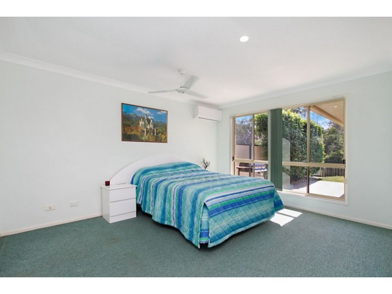 25 Tipuana Drive, Elanora QLD 4221