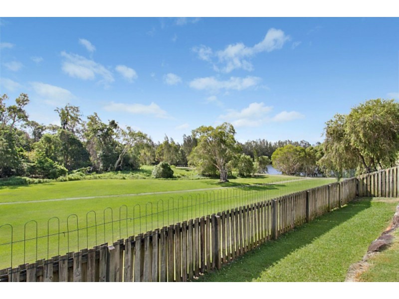 25 Tipuana Drive, Elanora QLD 4221