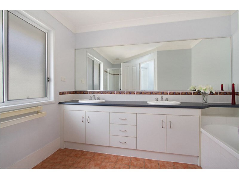 10 Glenshee Street, Upper Coomera QLD 4209