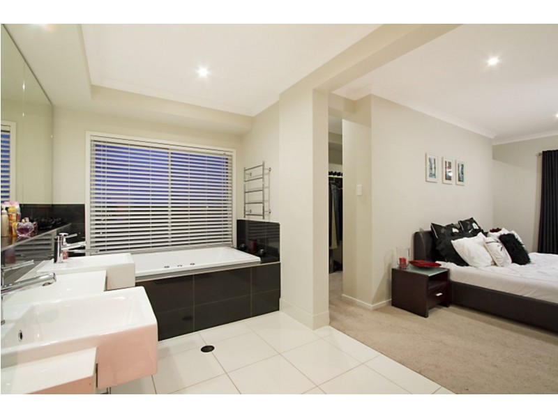 53 Macleay Circuit, Upper Coomera QLD 4209