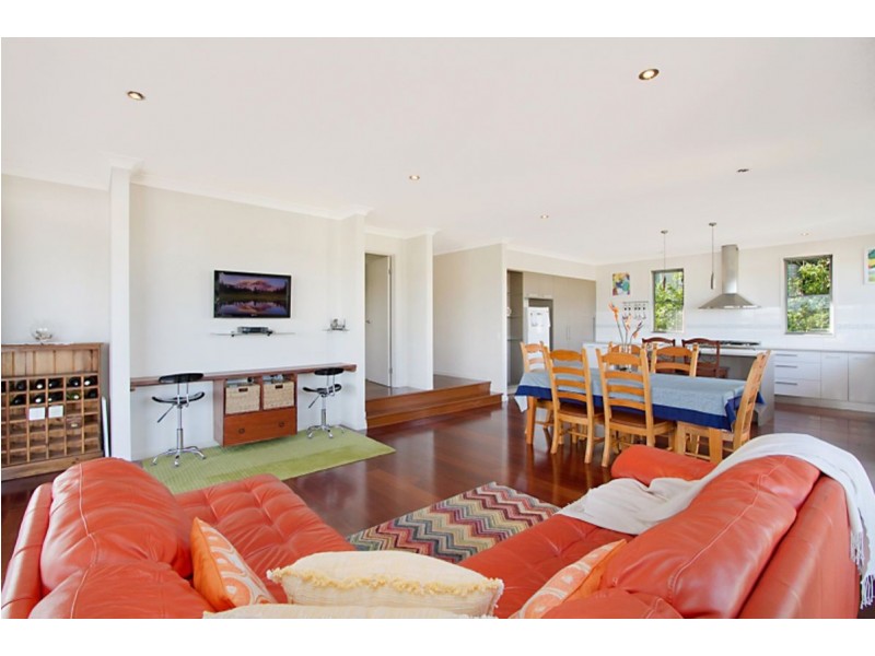 4 Barrington Street, Upper Coomera QLD 4209