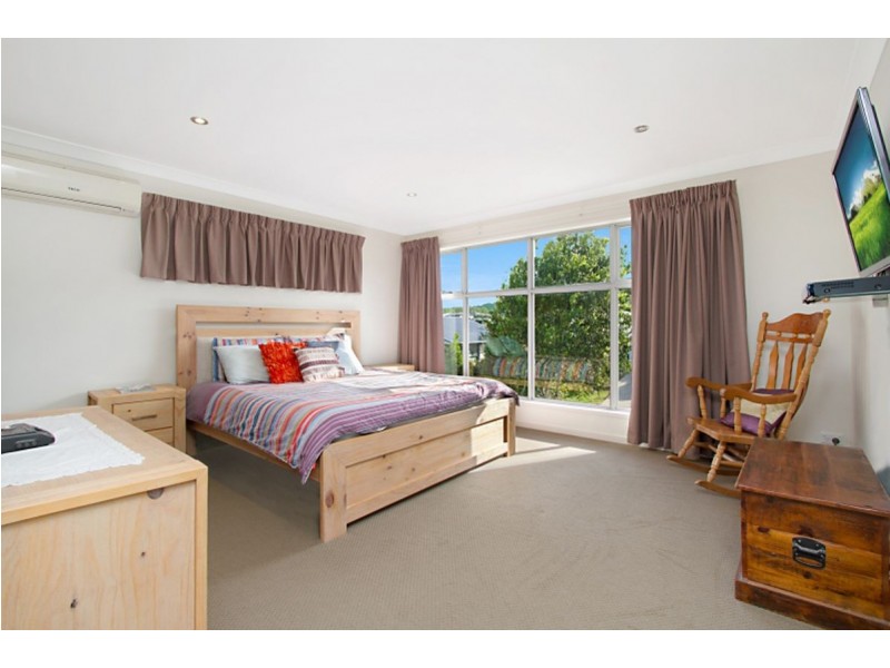 4 Barrington Street, Upper Coomera QLD 4209