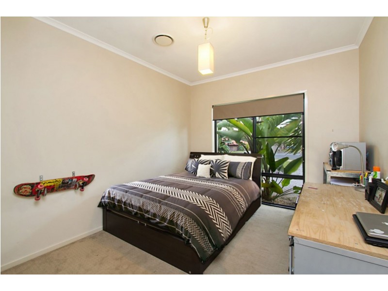 117 Wunburra Circle, Pacific Pines QLD 4211