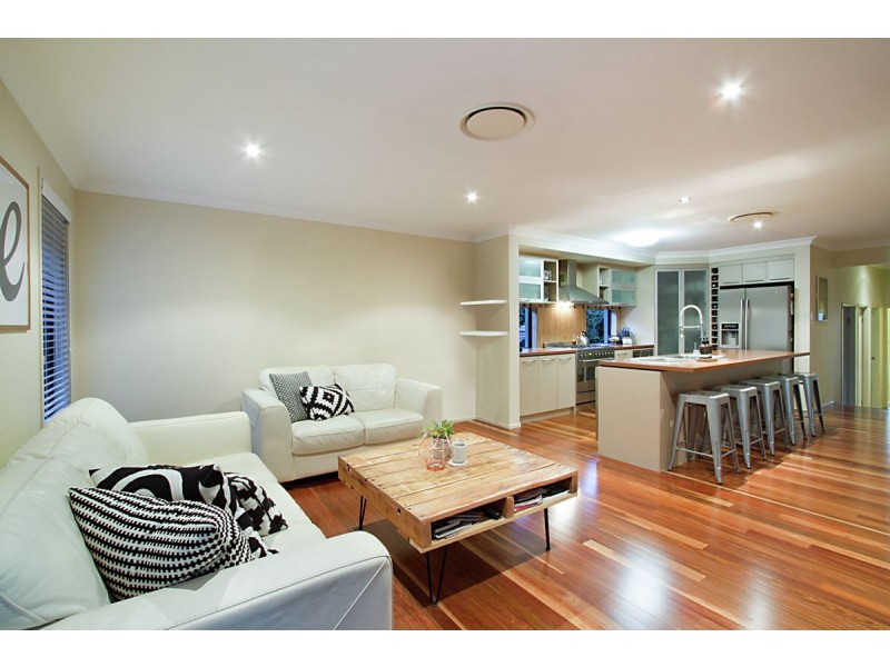 27 Candlebark Circuit, Upper Coomera QLD 4209