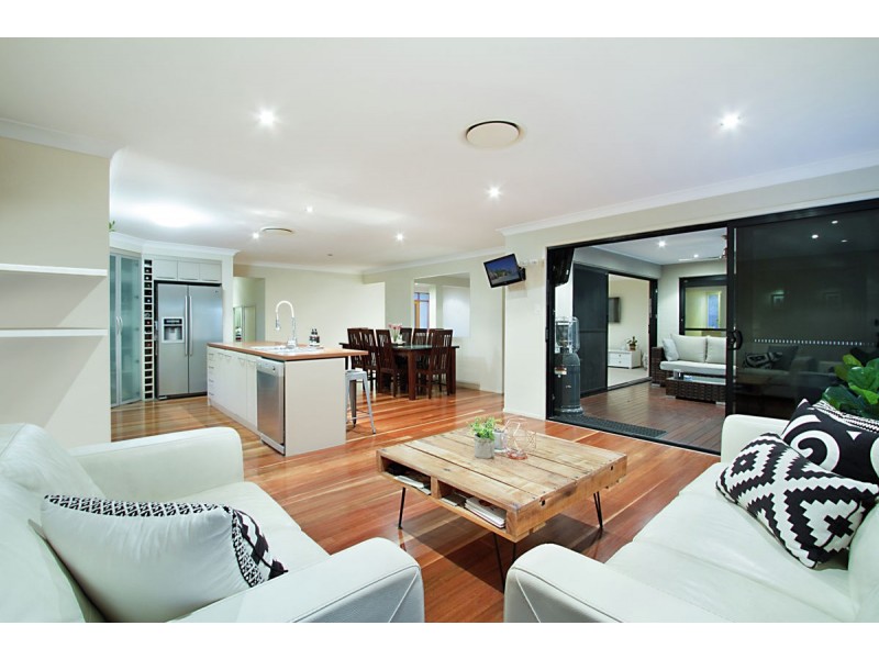 27 Candlebark Circuit, Upper Coomera QLD 4209