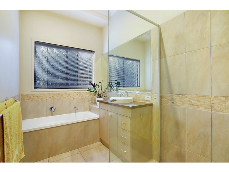 27 Candlebark Circuit, Upper Coomera QLD 4209