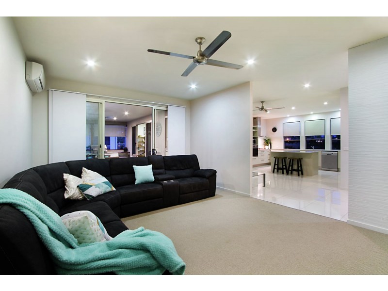 41 Candlebark Circuit, Upper Coomera QLD 4209