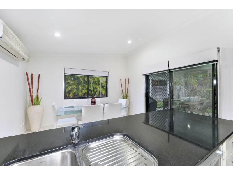 2/20 Cabriolet Court, Upper Coomera QLD 4209