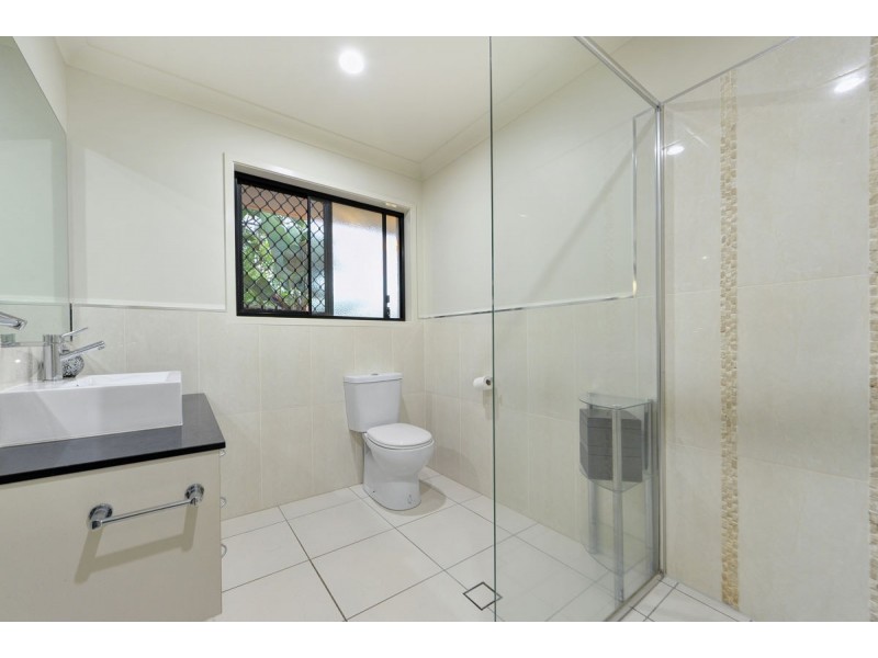 2/20 Cabriolet Court, Upper Coomera QLD 4209