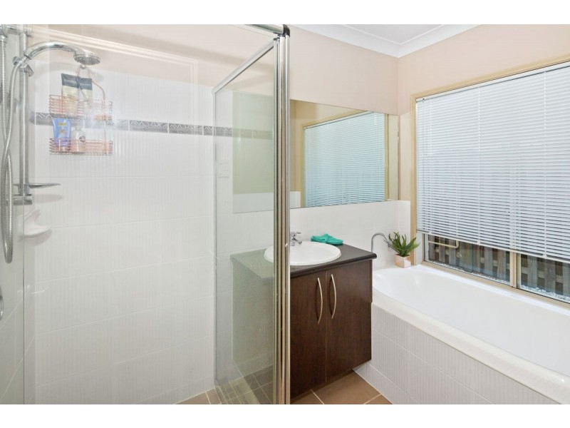 8 Vasey Court, Upper Coomera QLD 4209