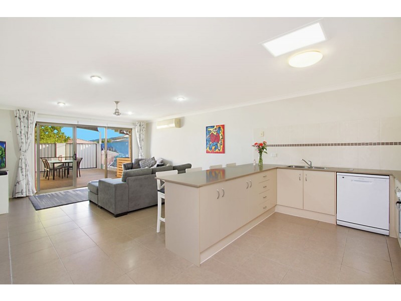2/6 Cardwell Street, Upper Coomera QLD 4209