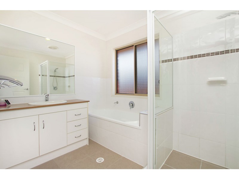 2/6 Cardwell Street, Upper Coomera QLD 4209