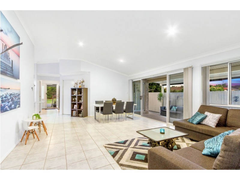 2 Nicola Way, Upper Coomera QLD 4209