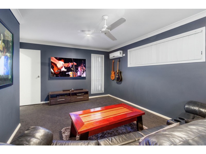 2 Nicola Way, Upper Coomera QLD 4209