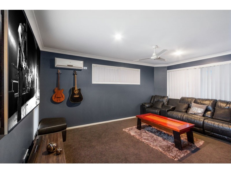 2 Nicola Way, Upper Coomera QLD 4209