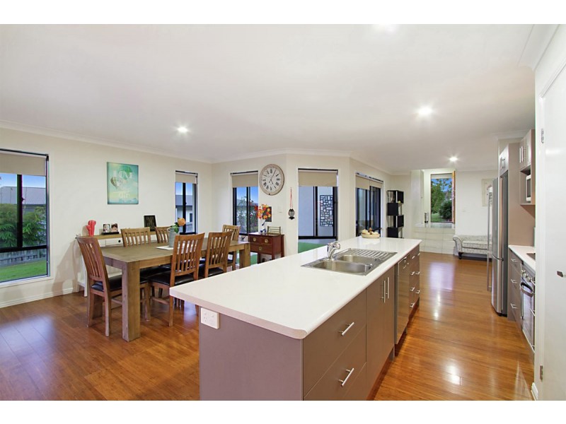 22 Coomerong Crescent, Upper Coomera QLD 4209