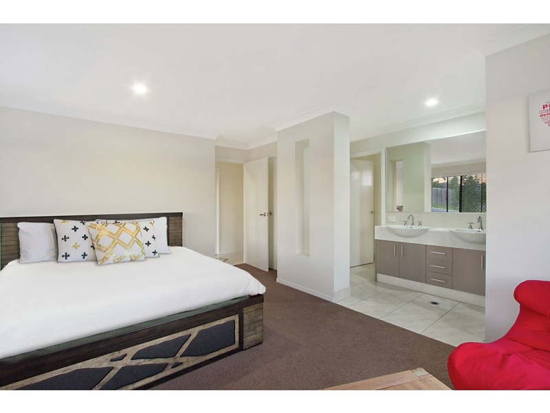 22 Coomerong Crescent, Upper Coomera QLD 4209