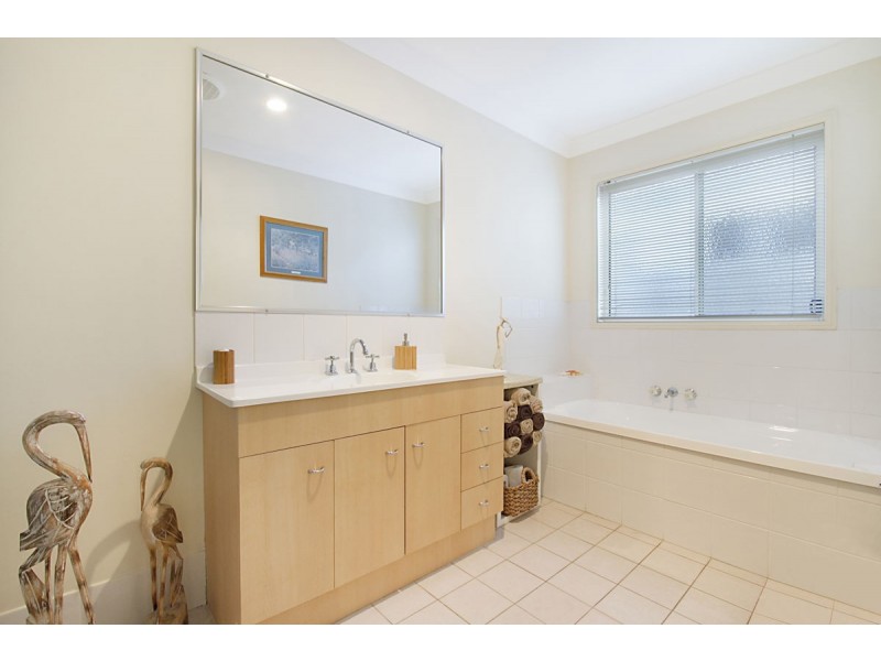 2 Mustang Place, Upper Coomera QLD 4209