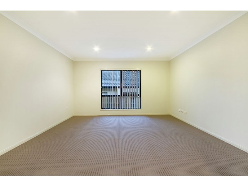 9 Starush Court, Upper Coomera QLD 4209