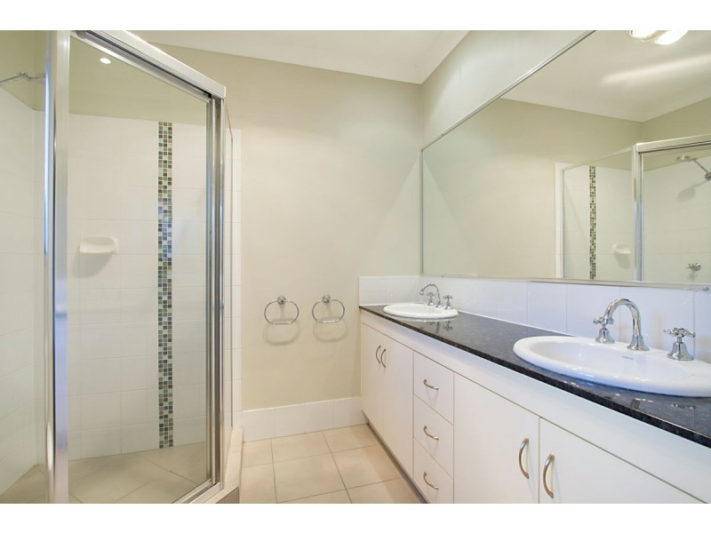 9 Starush Court, Upper Coomera QLD 4209