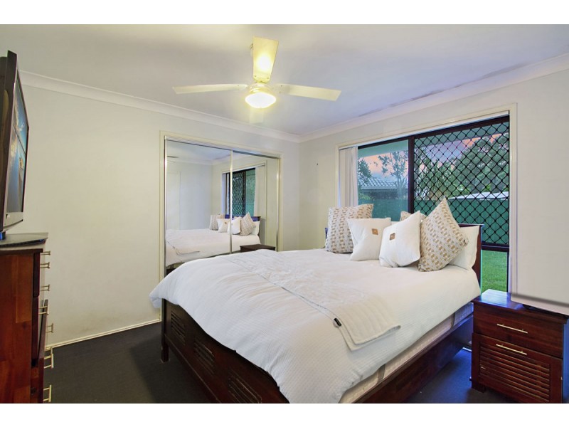 1/14 Burwood Court, Labrador QLD 4215