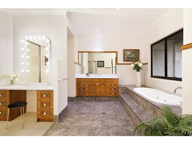 51 Timberview Drive, Wongawallan QLD 4210