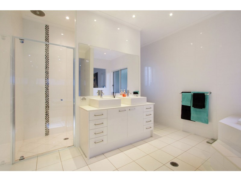 7 Peafowl Street, Upper Coomera QLD 4209