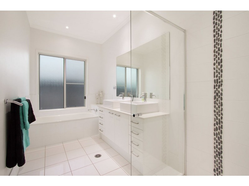 7 Peafowl Street, Upper Coomera QLD 4209