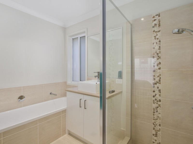 9 Gresswell Crescent, Upper Coomera QLD 4209
